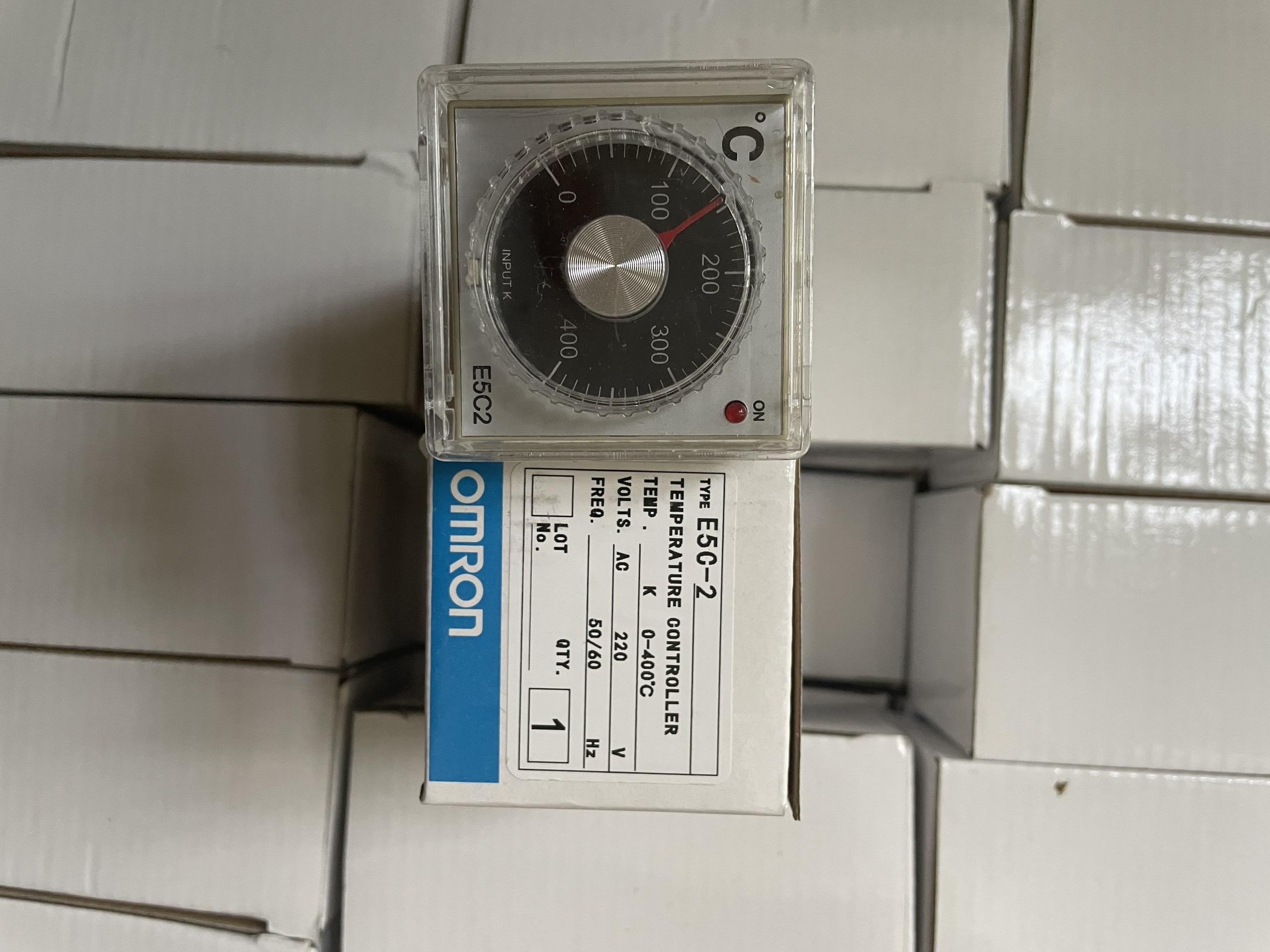 Đồng hồ nhiệt độ e5c2-r20k