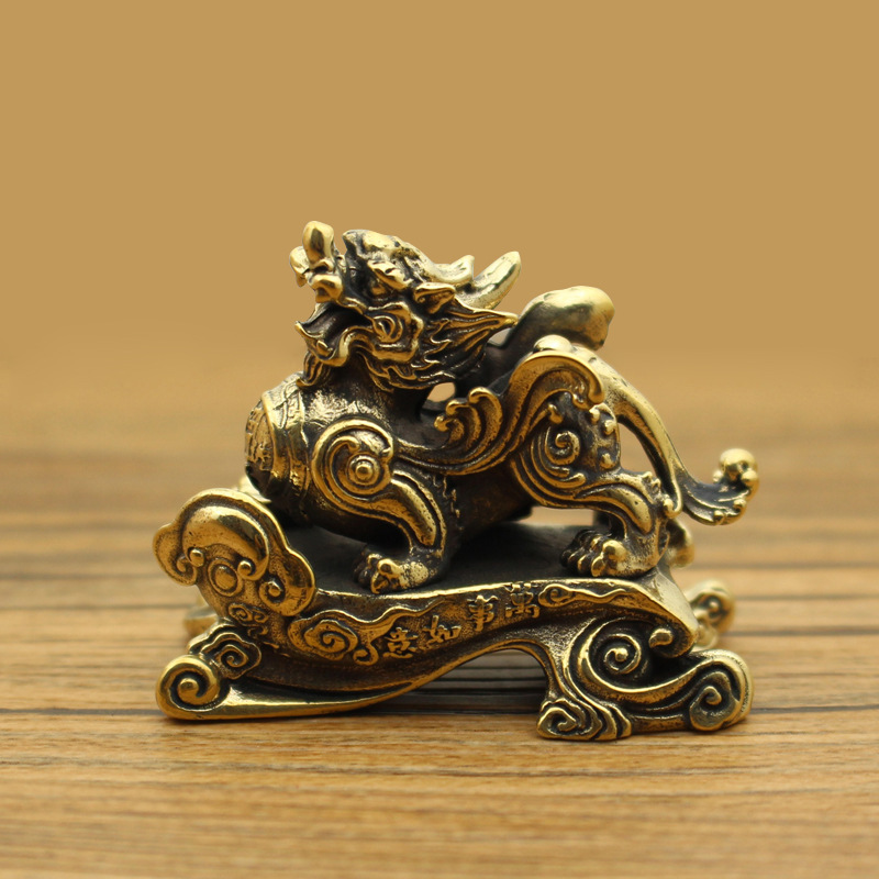 Tượng phong thủy hình kỳ lân có đế đứng