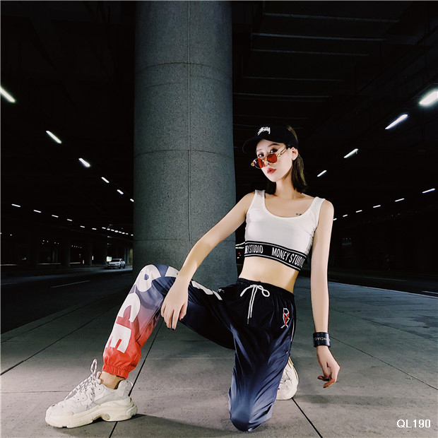 Quần thể thao loang màu cá tính