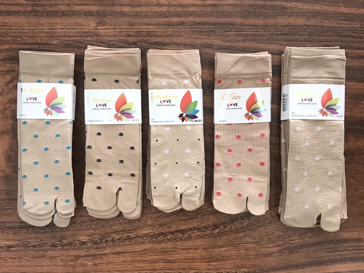 [HCM]Combo 5 hoặc 10 đôi vớ da nữ  họa tiết bông nhiều màu lựa chọn  thun dày cotton 100% co giãn tốt  thương hiệu ALAN  ảnh thật  bảo đảm giao đúng hàng