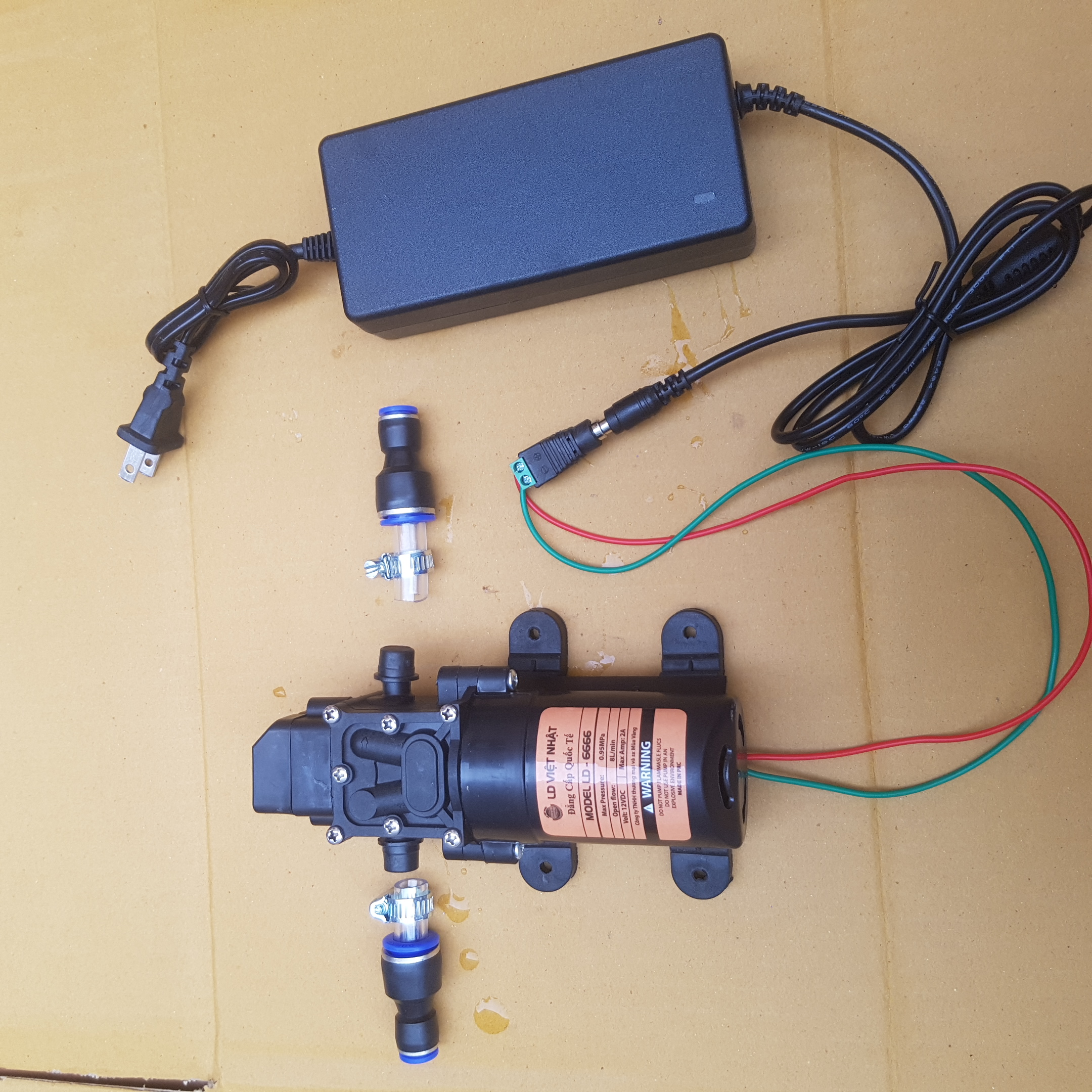 Máy bơm phun sương 12v áp lực cao kèm nguồn dùng làm bộ phun sương làm mát, máy bơm áp lực 12v