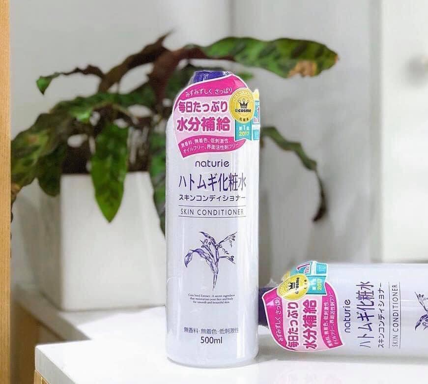 Nước hoa hồng Ý dĩ dưỡng Ẩm Naturie Hatomugi Skin 500ml Xuất xứ Nhật Bản