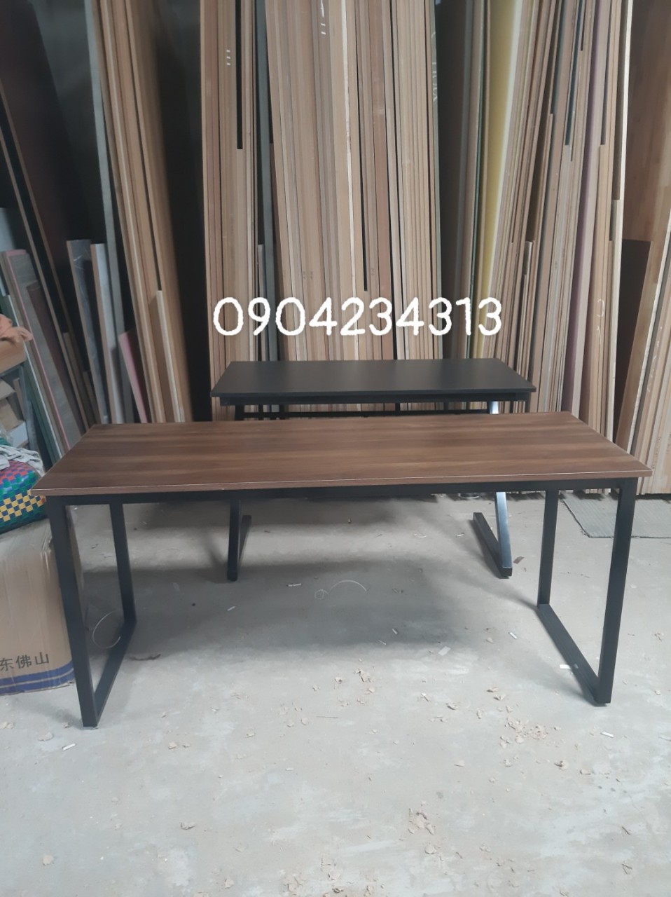 bàn chân sắt màu nâu dài 1m6