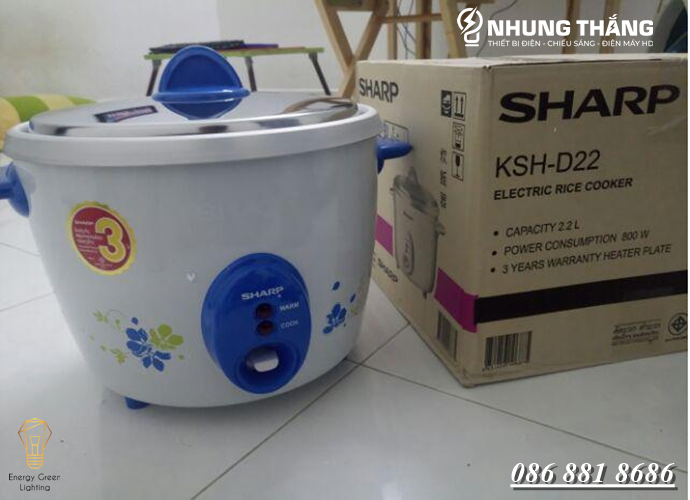 Nồi cơm điện Sharp KSH-D22- Dung tích 2.2L - Công suất 800w - Phù hợp 4-6 thành viên - Màu Random - Bảo hành 12 tháng