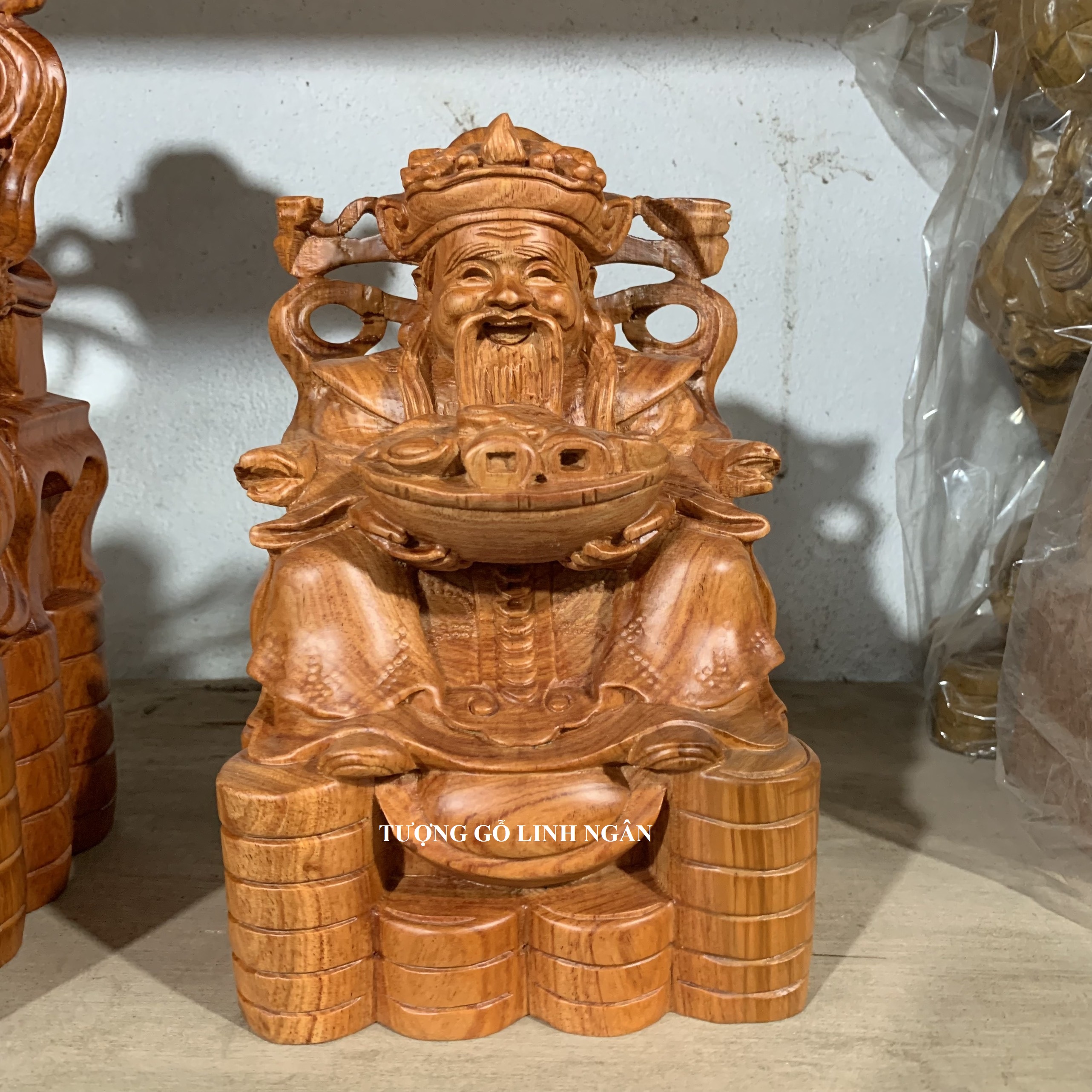 Tượng Thần tài gỗ hương cao 20 (cao 20 ngang 14 sâu 11 cm)
