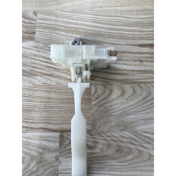 Khoá cửa , công tắc cửa máy giặt hitachi lồng đứng dùng chung nhiều model