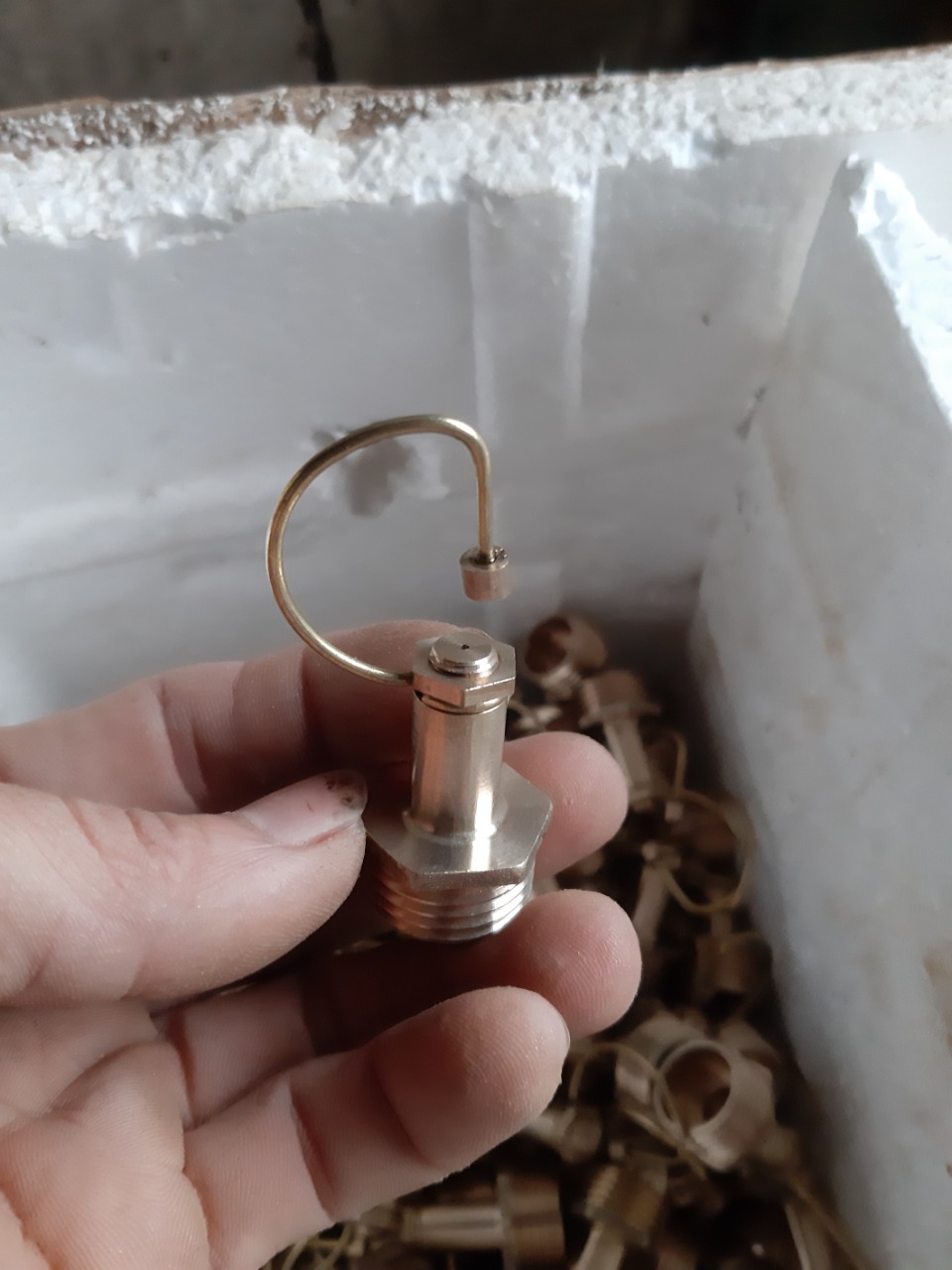 10 đầu béc đồng râu phun sương ren ngoài f21