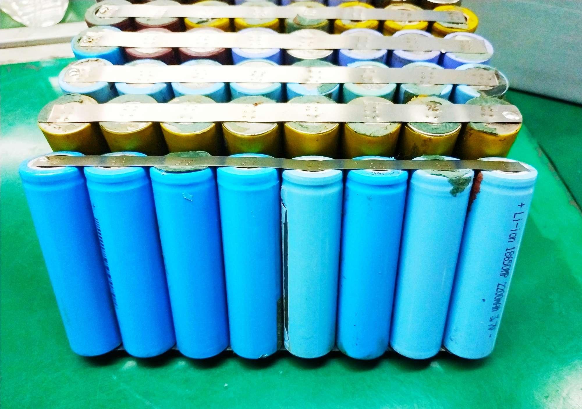 khối pin 18650 8cell cho sạc dự phòng