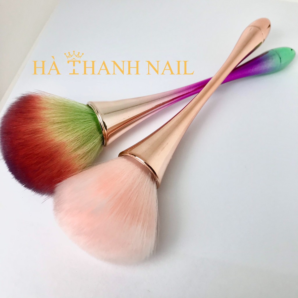 Chổi phủi bụi nail , cọ phủi bụi nail cán dài