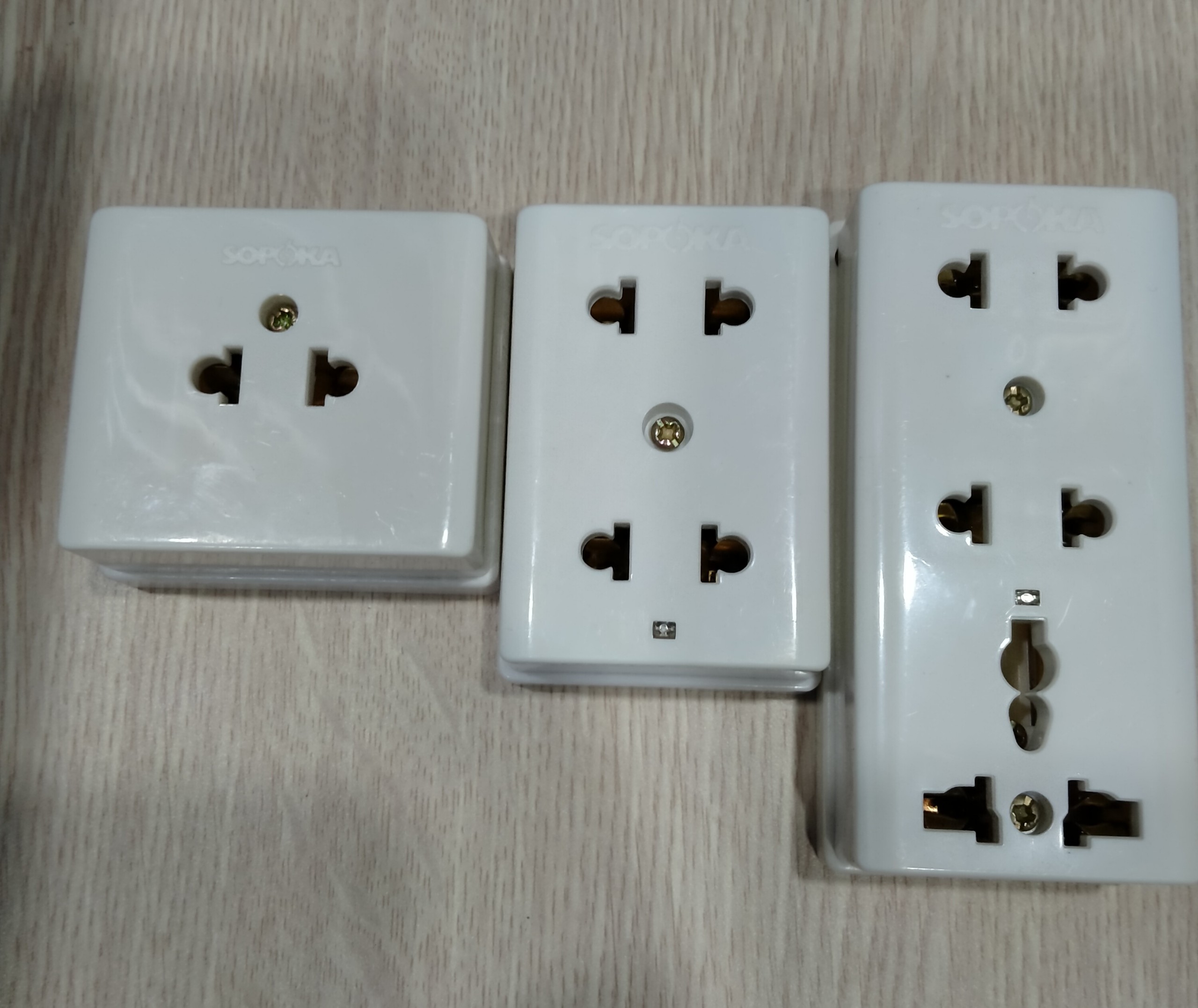 Ổ cắm nổi đơn E17 Ổ cắm nổi đôi E12 Ổ cắm nổi ba E15 Dòng E cao cấp Sopoka Ổ Cắm ổi Gắn Taplo Nhựa