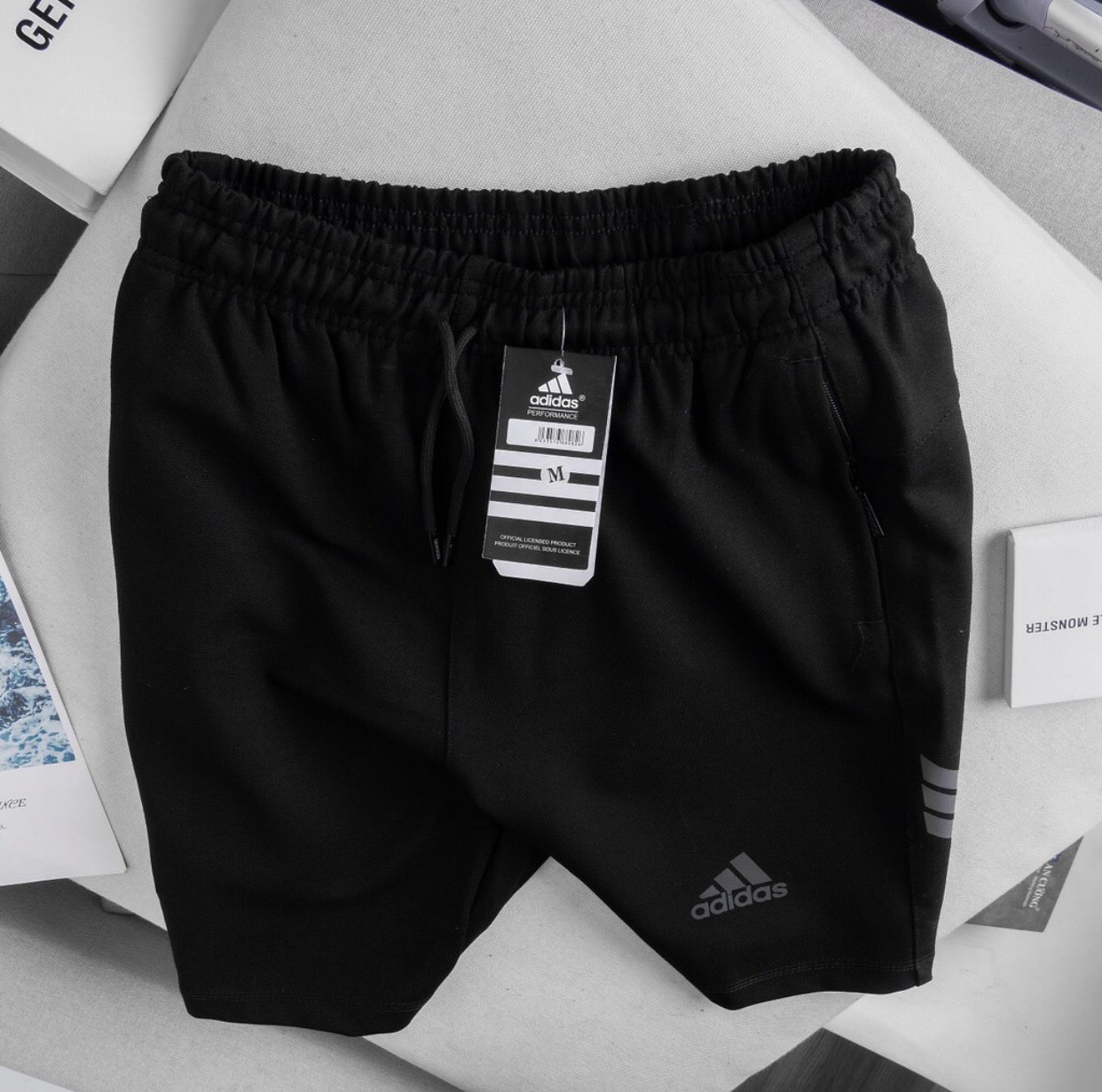 Quần short nam 2021 giá rẻ.Quần short 3 sọc logo 7 màu