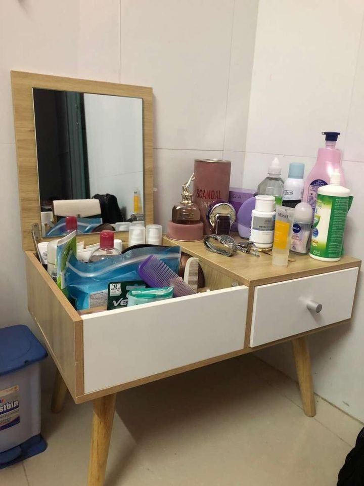 Bàn trang điểm ngồi bệt có gương - bàn trang điểm mini‼️