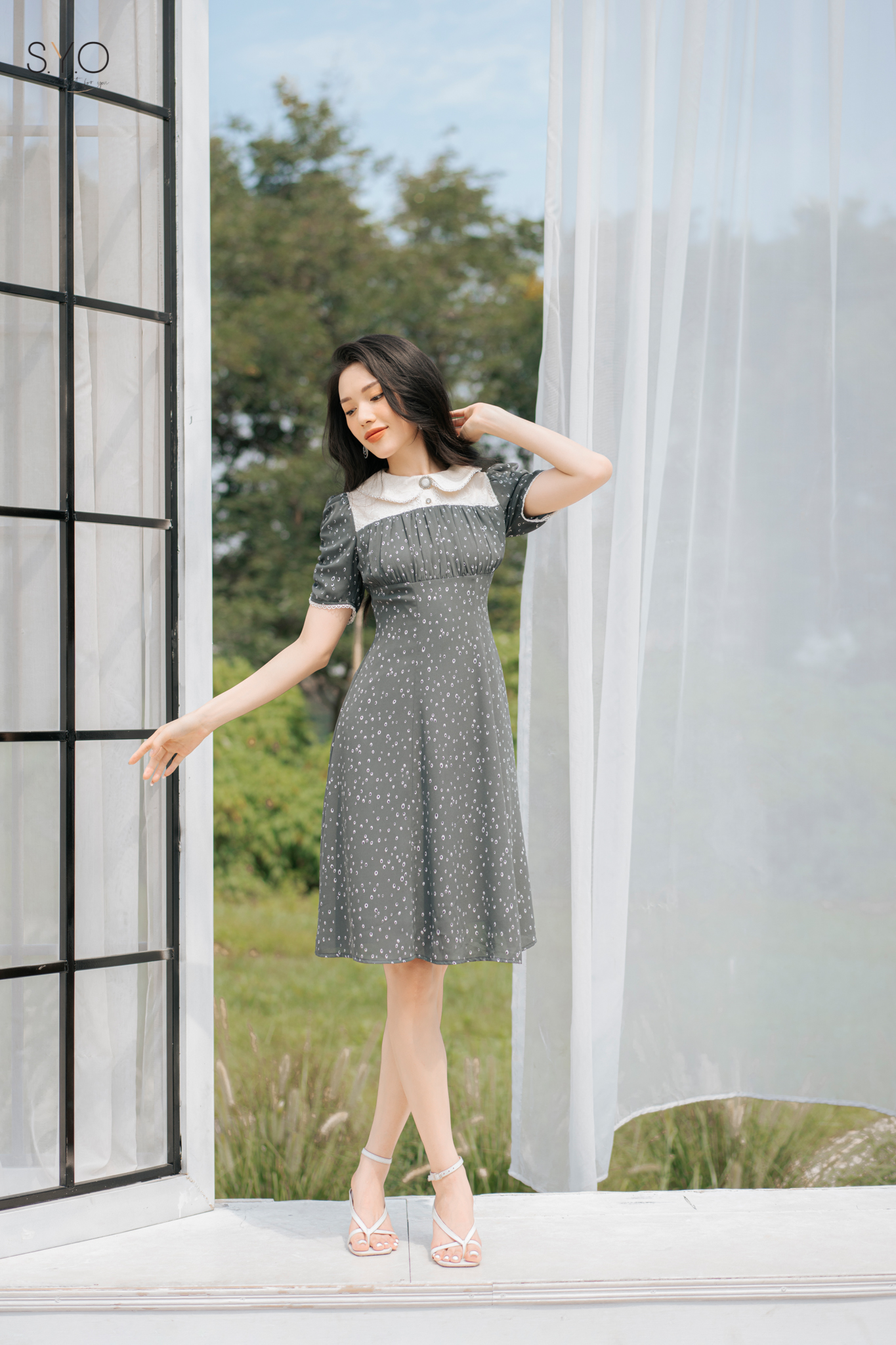 Syo-đầm midi cổ sen phối ren - ghi hoa -d4034-22