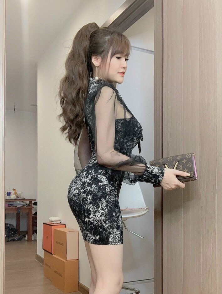 Đầm họa tiết body phối tay lưới có nơ cổ, có mút ngực,chất liệu umi
