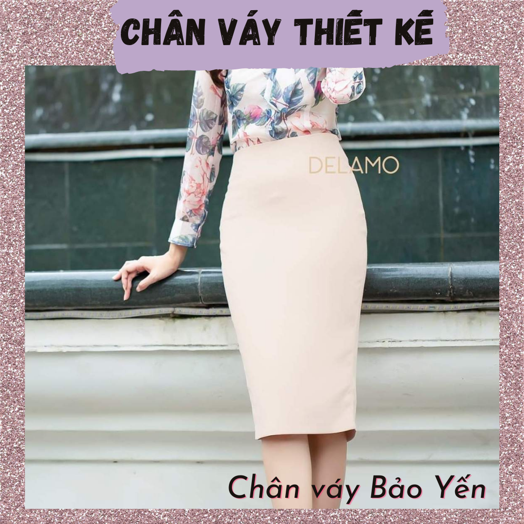 Chân váy bút chì màu be nhạ dài qua gối xẻ sau