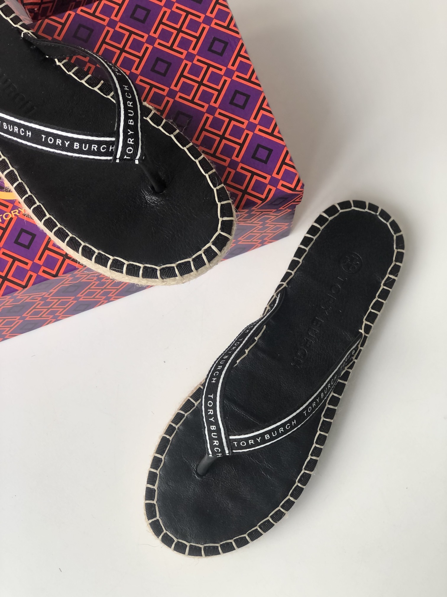 TORY BURCH TB Classic Flip-flops Sheepskin non-slip beach shoes Women's casual shoes Flat Sandals Slides