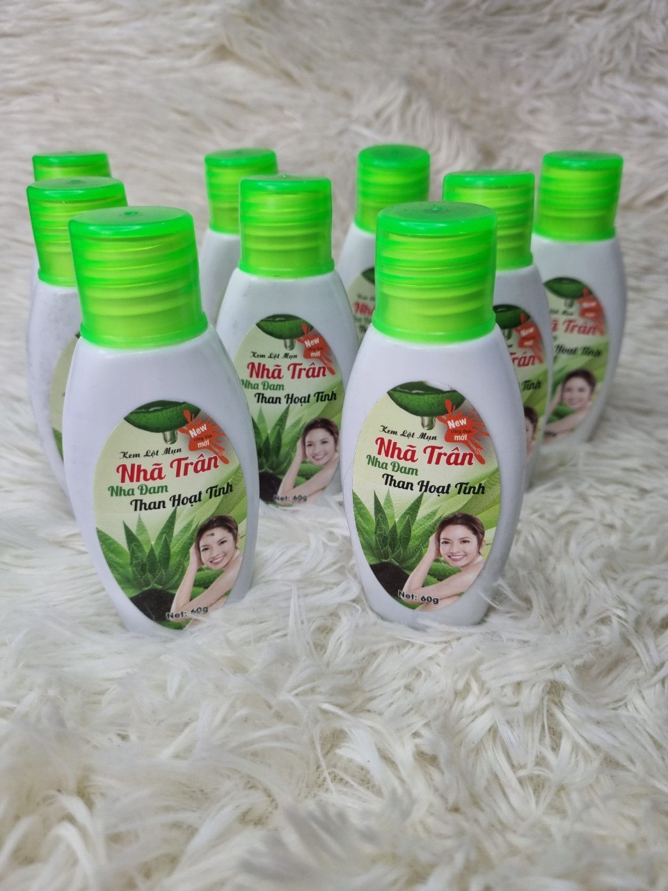 Gel lột mụn nhã trân nha đam. nha đam than hoạt tính 60g