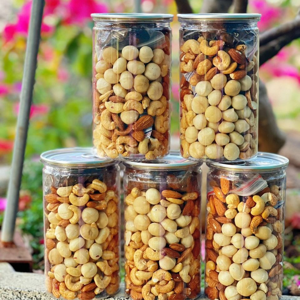 Granola ngũ cốc siêu hạt không yến mạch không hạt óc chó, ngũ cốc ăn kiêng hộp 500gram CÔ HIỀN NUTS