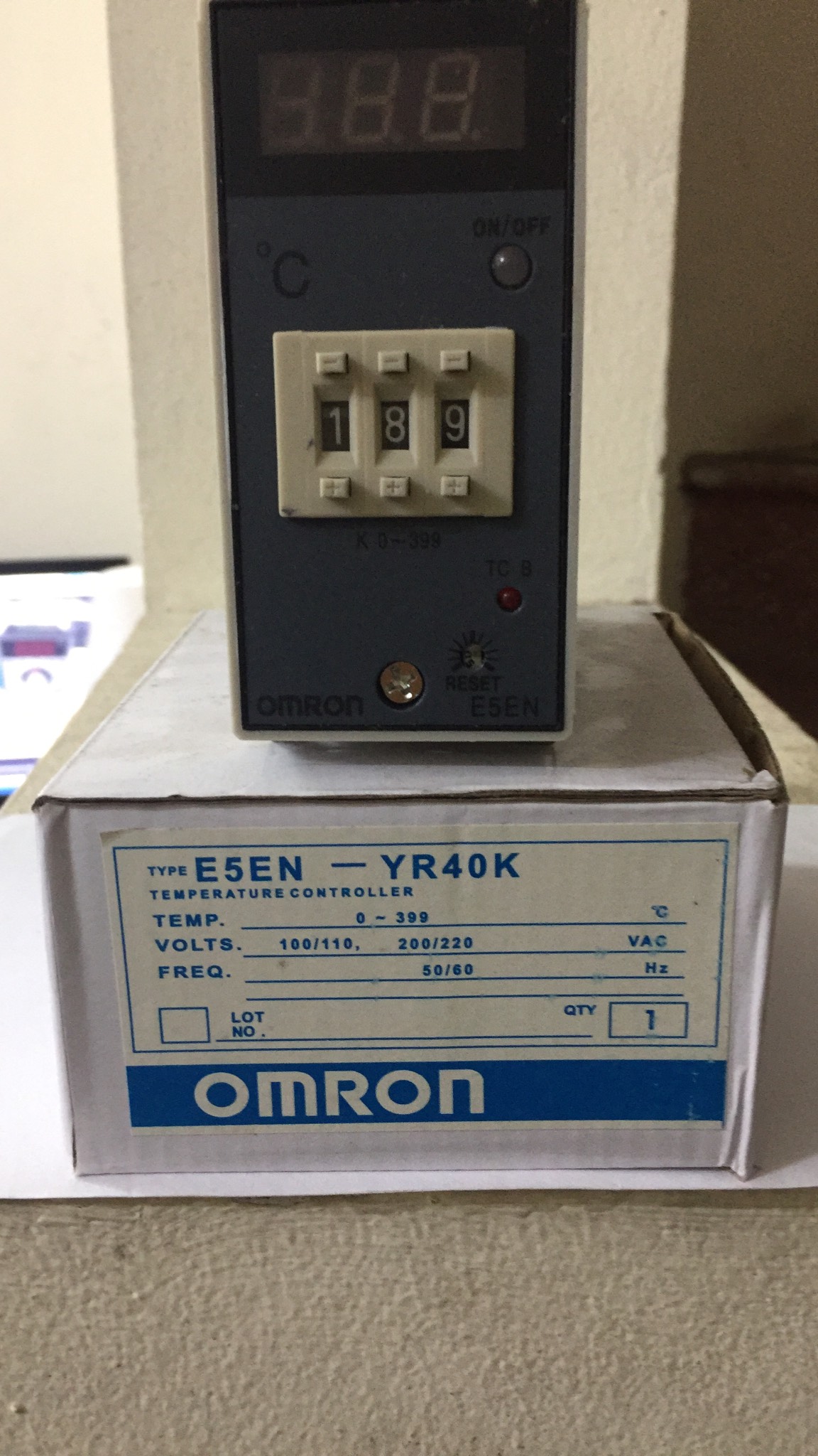 Đồng hồ nhiệt E5EN 220VAC