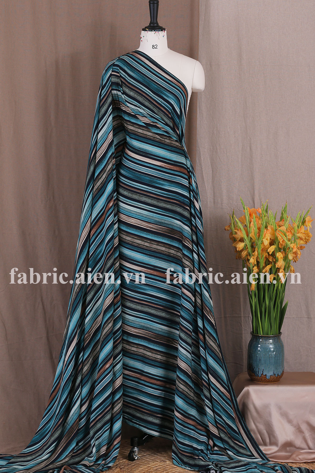 Vải tôn nhung atn04