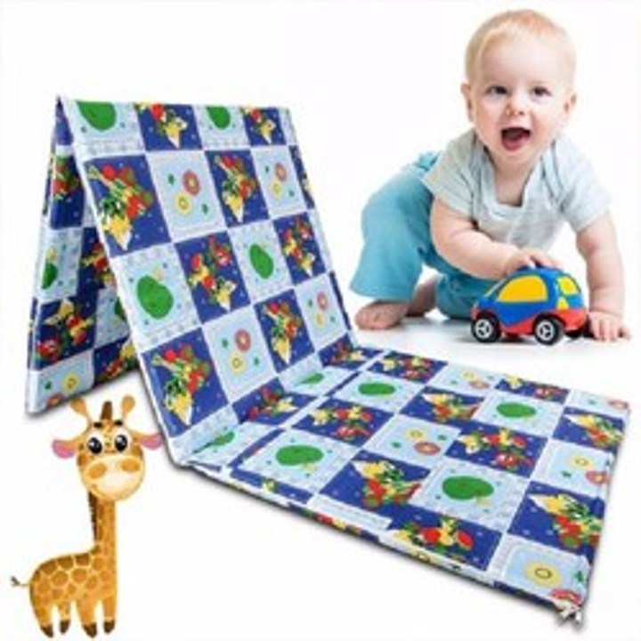 Nệm / Đệm Bông Ép HQ Gấp 3 Trẻ Em (70 x 120 x 3cm) : Giao Màu Ngẫu Nhiên