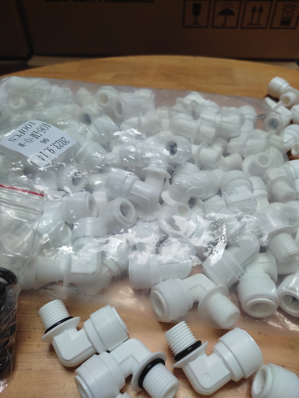 Sỉ cút cốc 1 nối nhanh kèm gioăng - cút ren 13 dây 10