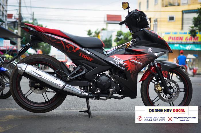 Tem trùm xe máy exciter 150 đỏ đen tiger -làm tem dán xe máy exciter 150 theo yêu cầu - Tem trùm xe máy exciter 150 rẻ và đẹp