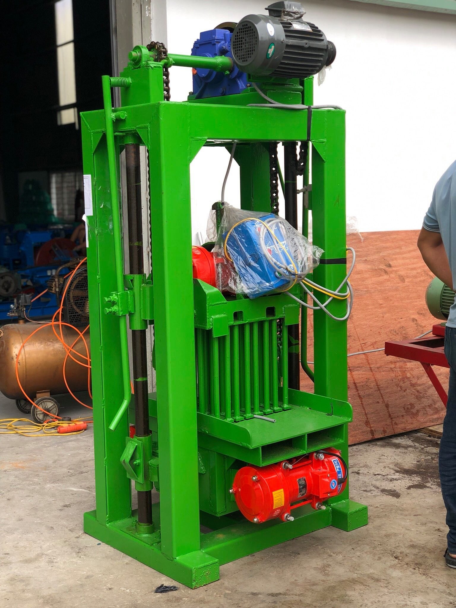 Máy đóng gạch không nung