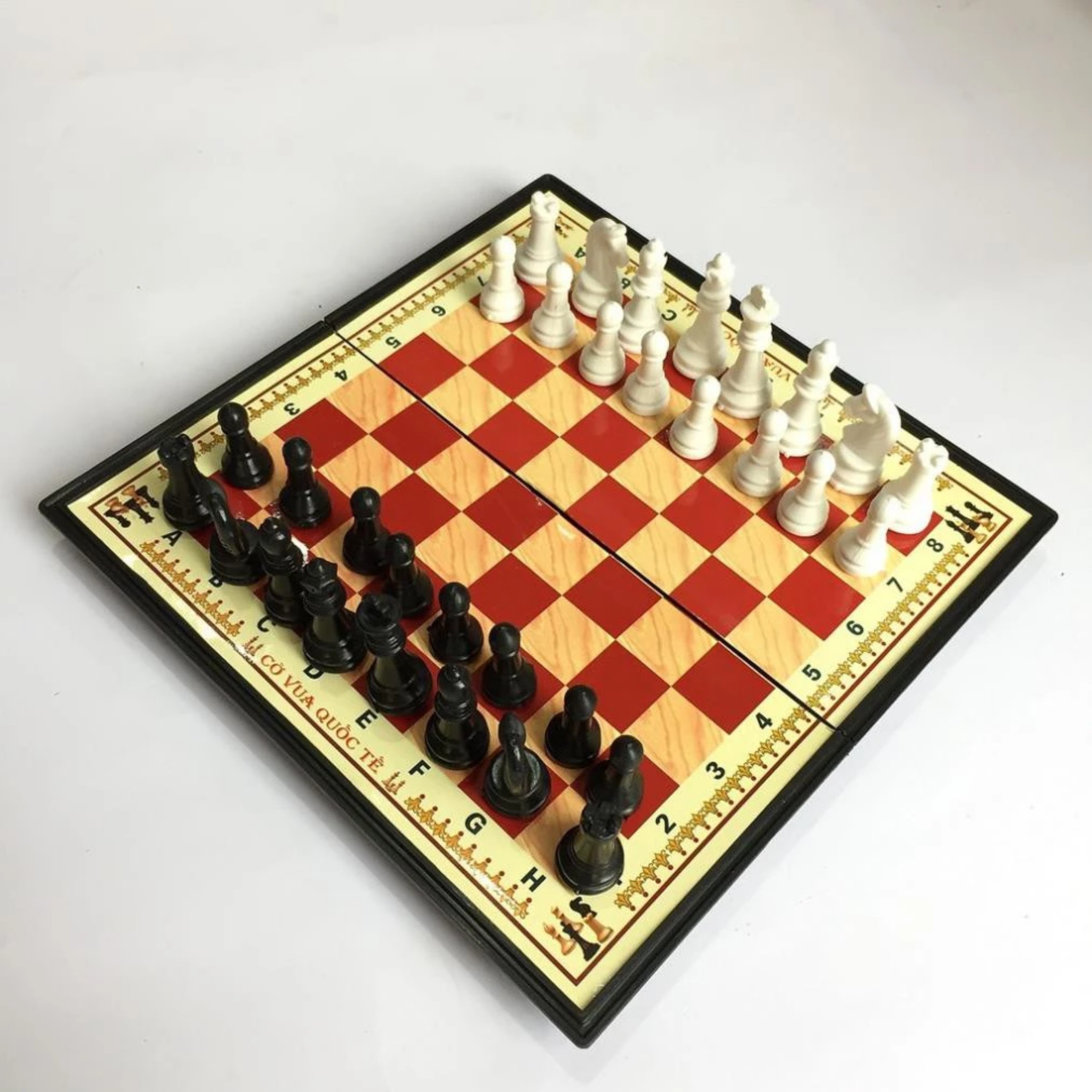 Bộ Cờ Vua Quốc Tế Gấp Gọn Kích Thước 28x28cm