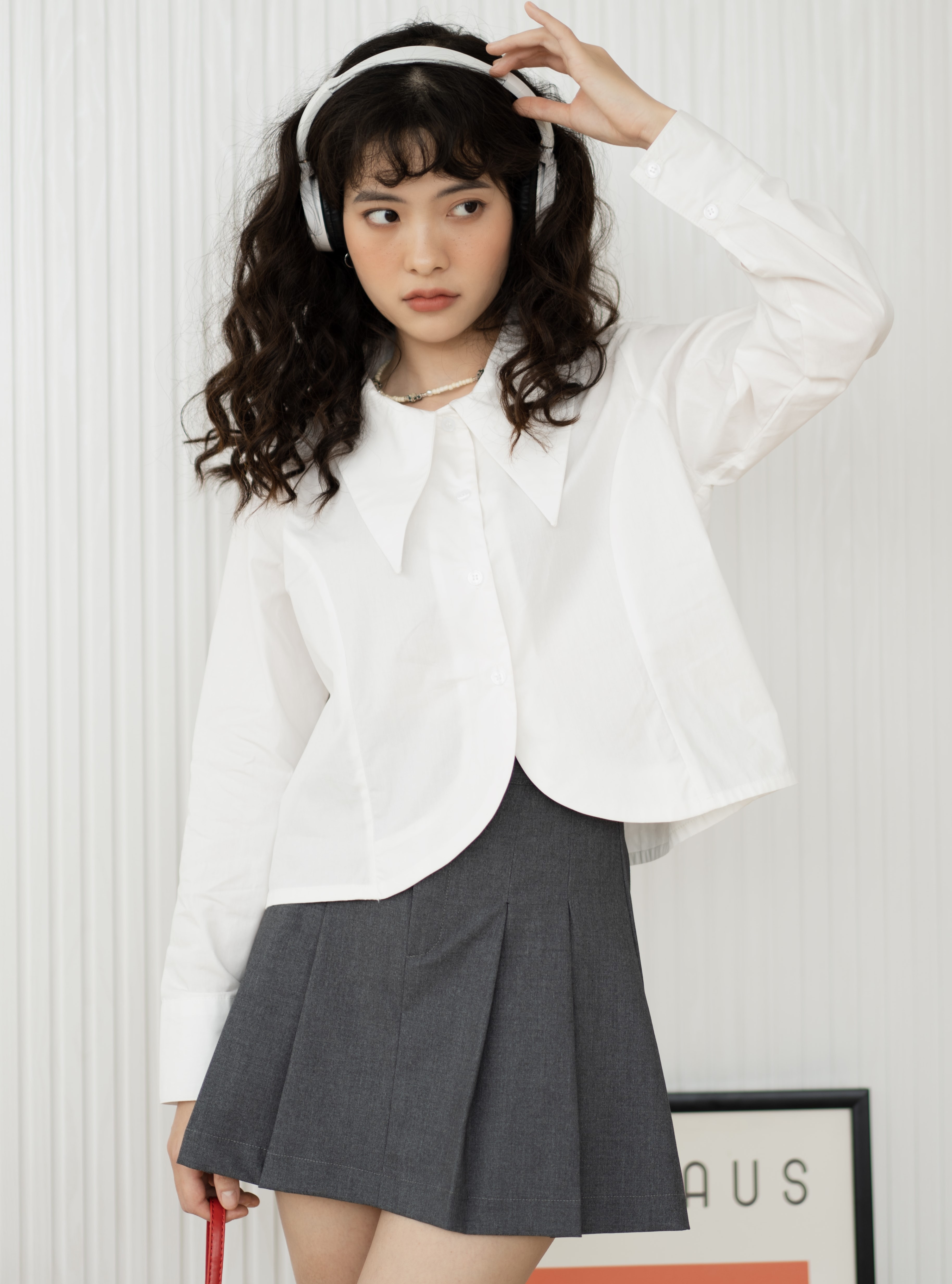 Chân váy ngắn 2 li form xòe có lót quần – Split Skirt – by ufo.thebasic