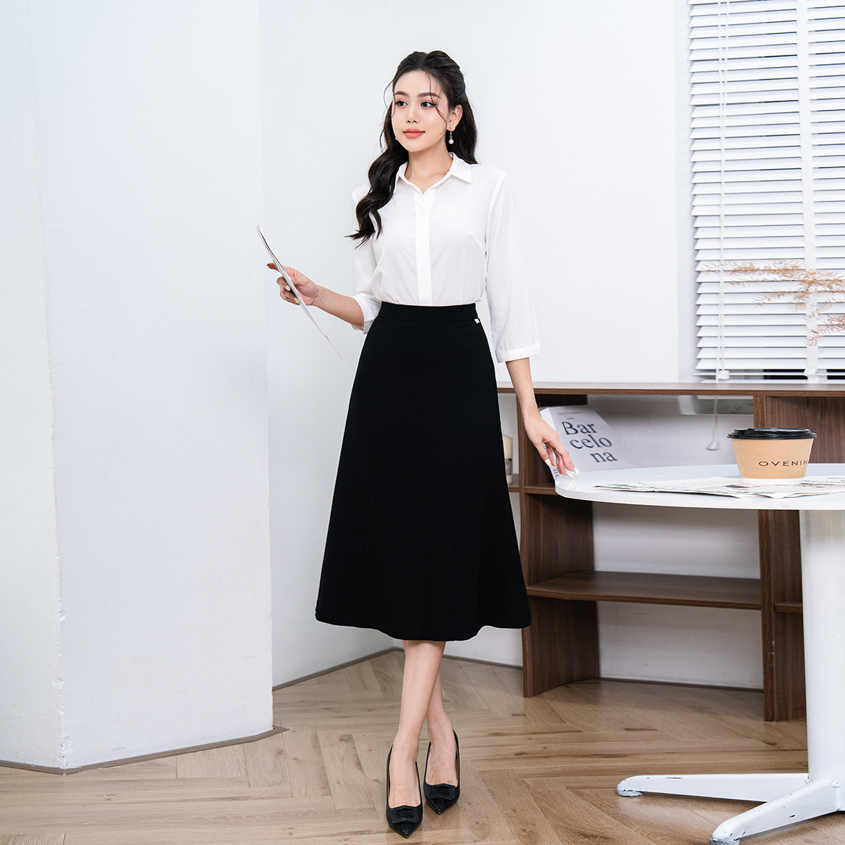 Chân váy lamer midi bổ mảnh l62i23q011