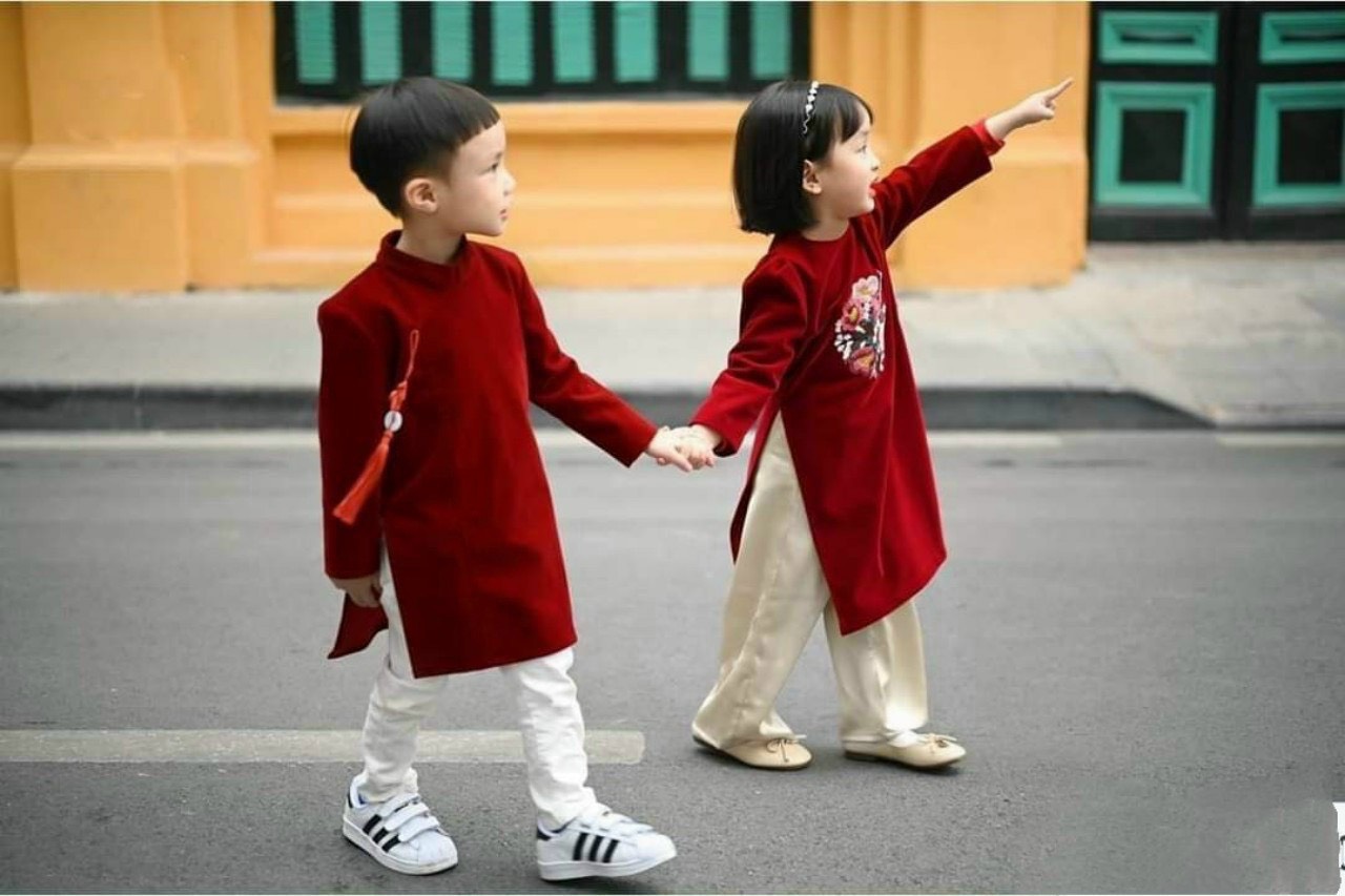 Áo dài nhung cao cấp bé gái thêu hoa kèm quần và vấn, áo dài bé trai, áo dài bé gái