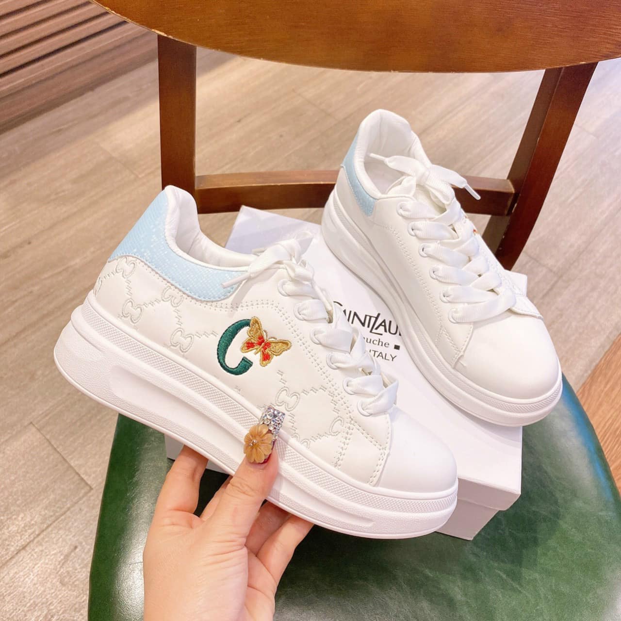 Bata con ong siêu chất