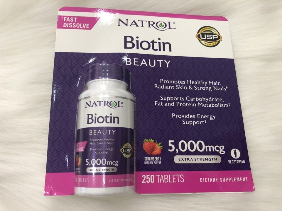 Viên ngậm hương dâu Natrol Biotin Beauty 5000mcg Extra Strength
