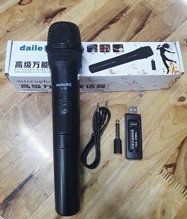 Mic không dây V10 dành cho loa kéo và các loại loa khác - V10