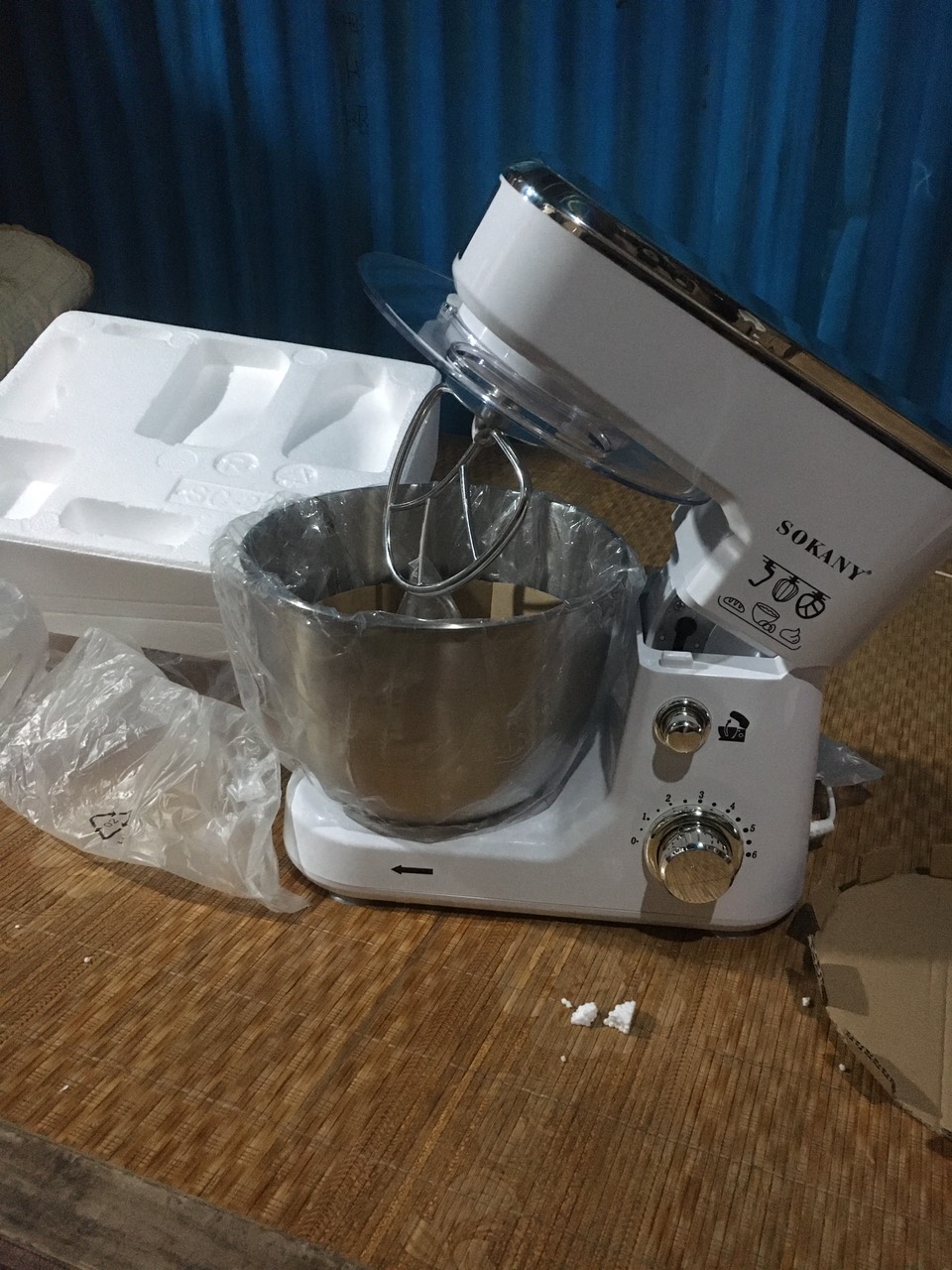 Máy trộn bột máy đánh trứng cỡ lớn đa năng bát inox 4 lít công suất 800W máy trộn bột đánh kem làm bánh tiện dụng