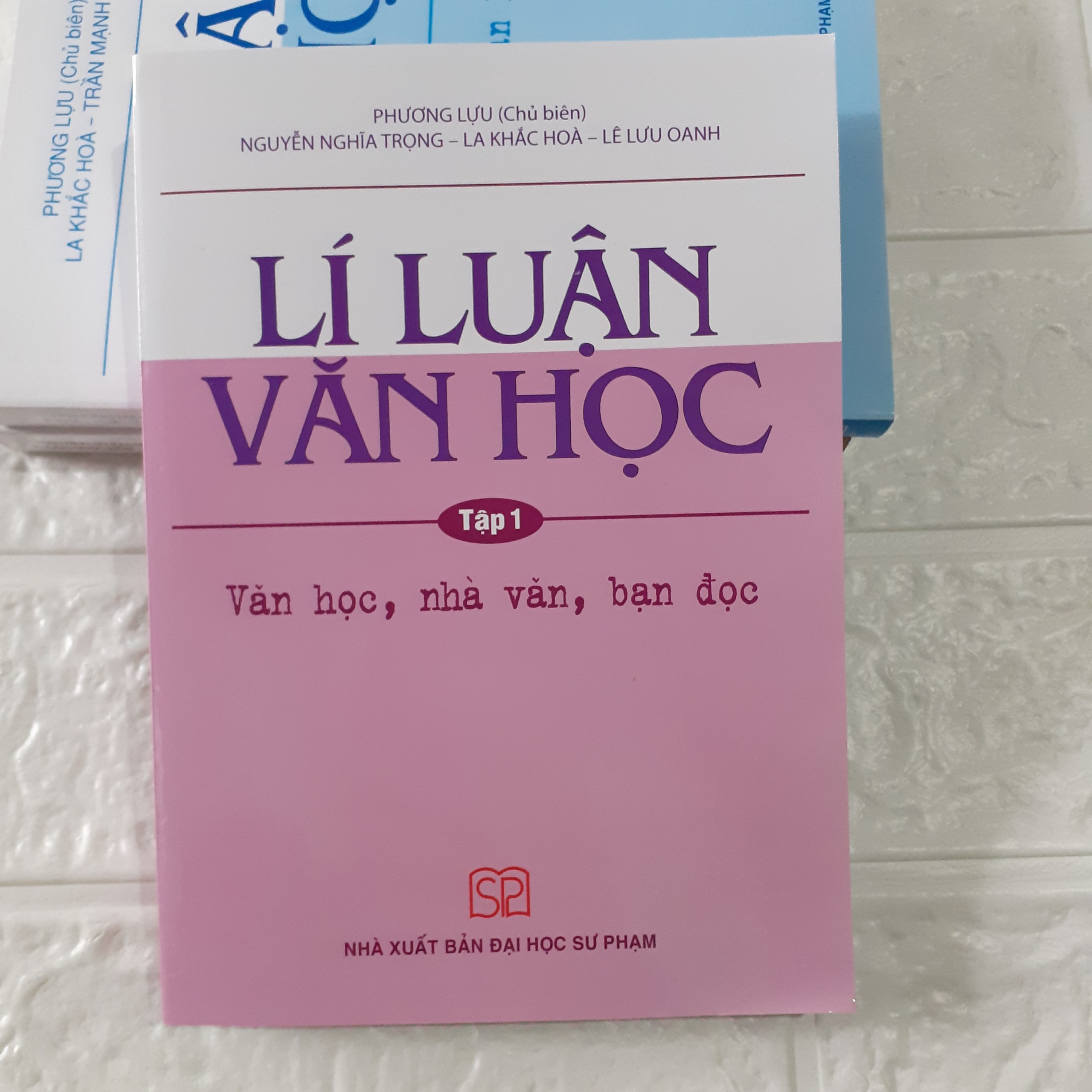 Lí luận Văn học Tập 1