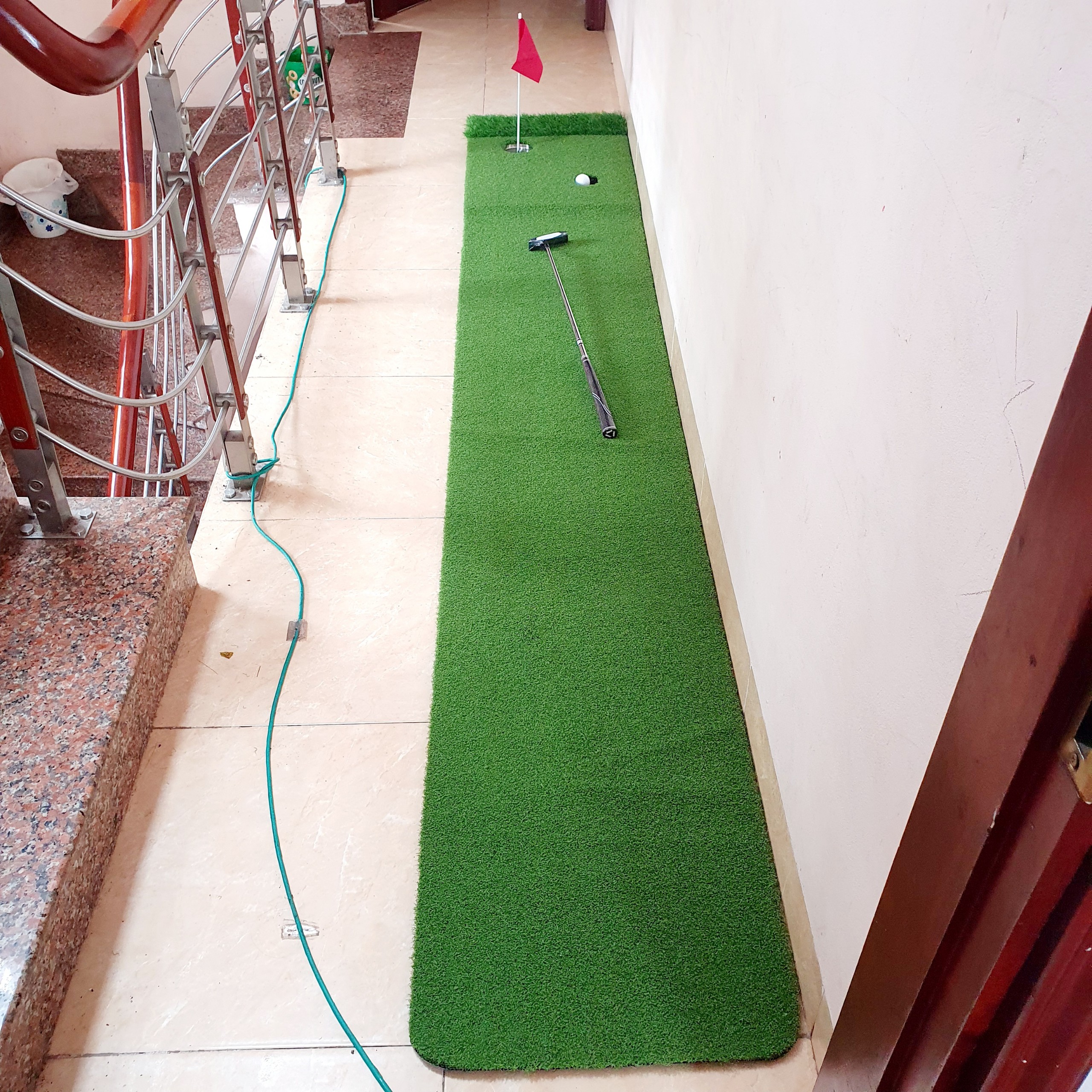 Bộ thảm tập putting golf eco-gp001: kèm 1 lỗ cờ inox, bền bỉ, đàn hồi tốt.
