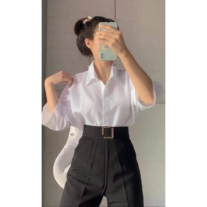Set quần vuông vàng khóa kéo hông , áo sơ mi trắng
