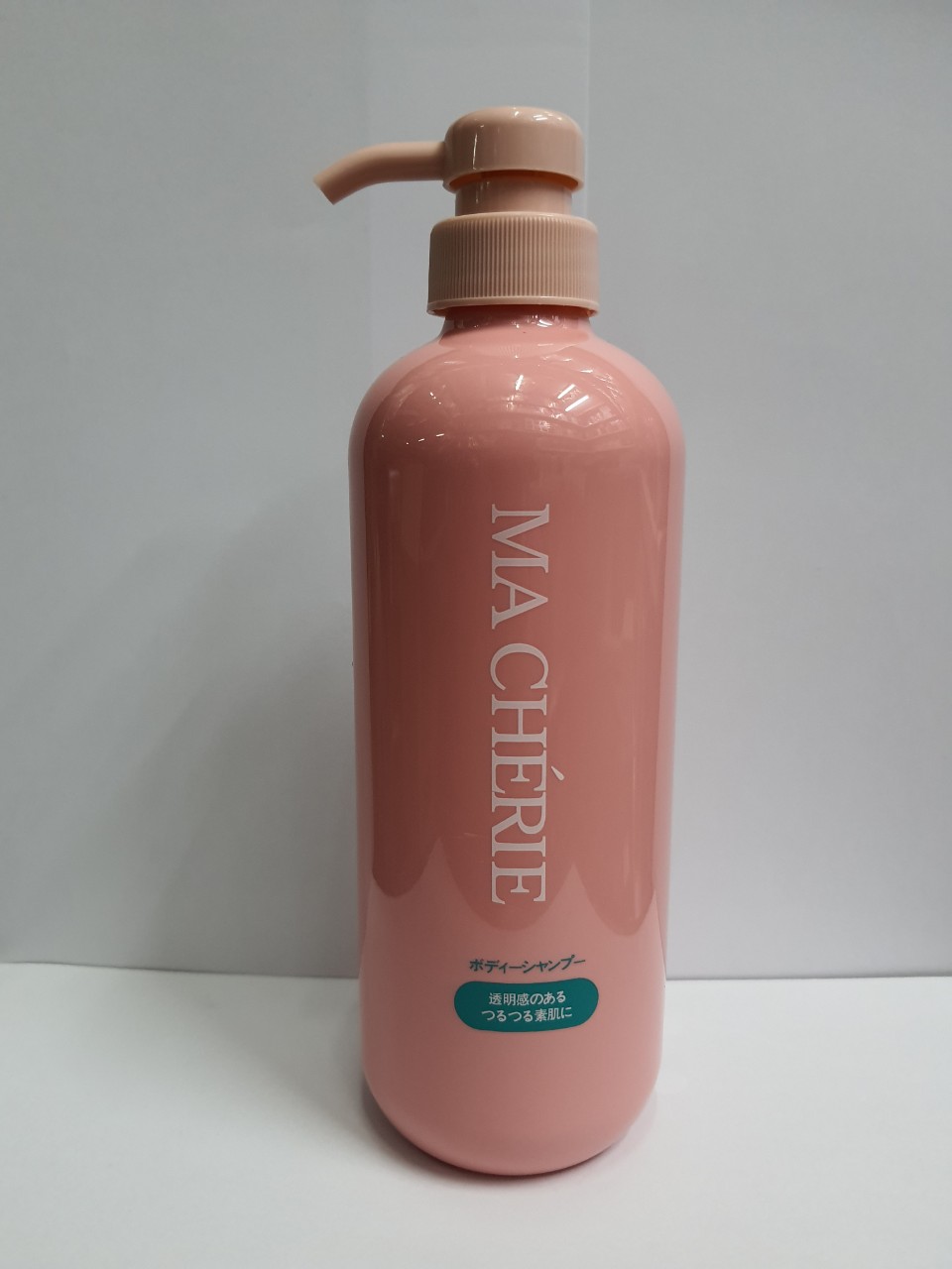 Sữa tắm dưỡng ẩm sáng da Shiseido Ma Cherie 600ml- Nhật