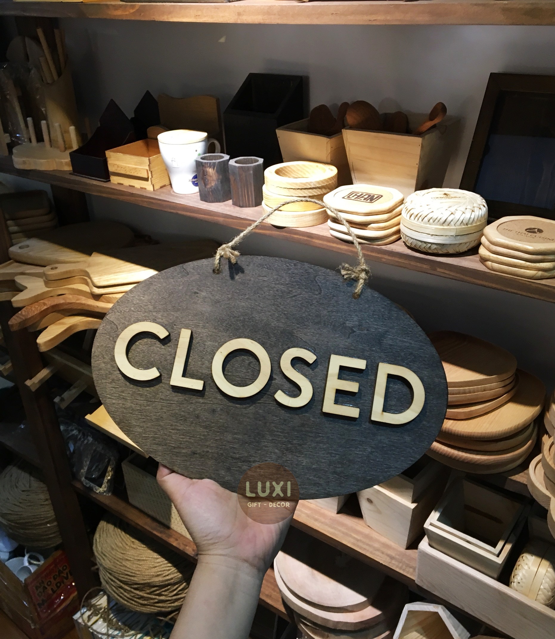 Bảng gỗ 2 mặt open - close 04 luxi decor