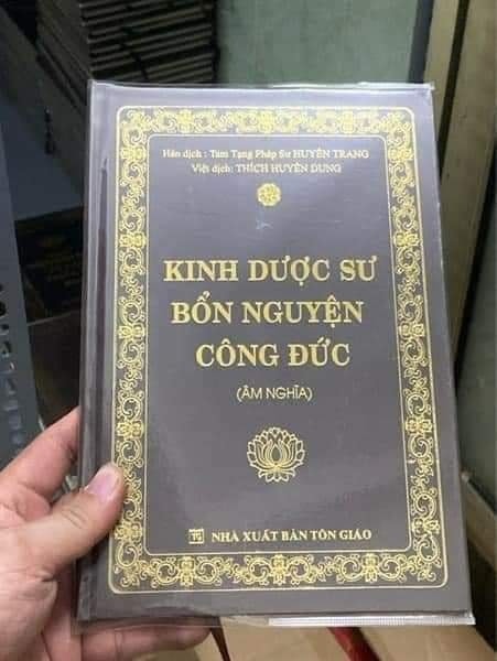 Kinh Dược Sư thích Huyền Dung bìa cứng ép kim