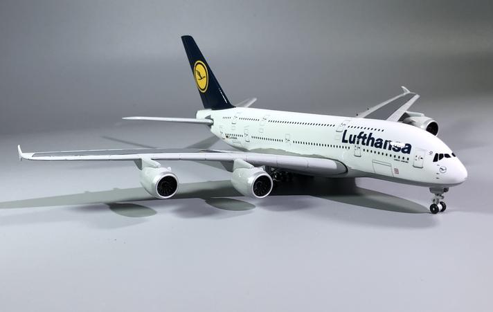 Mô hình máy bay Airbus A380-800 Lufthansa tỉ lệ 1:400