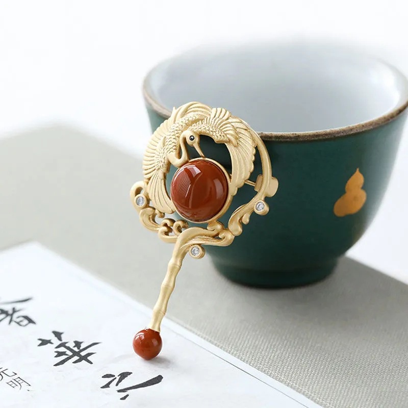 Ghim cài áo con chim cuộn hình tròn gắn 3 viên kim cương nhân tạo viên đá chủ màu đỏ cao cấp đẹp - sang Boho