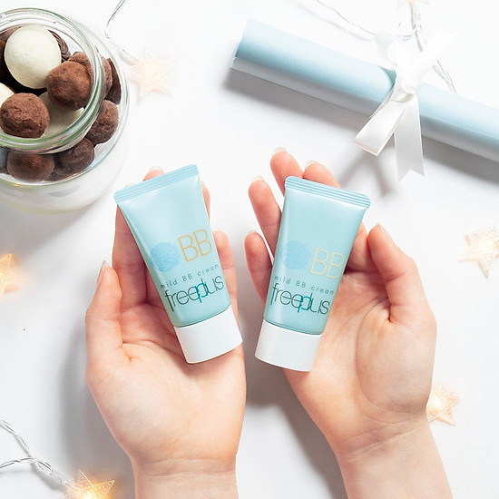 Kem chống nắng che khuyết điểm dịu nhẹ freeplus mild bb cream 30g