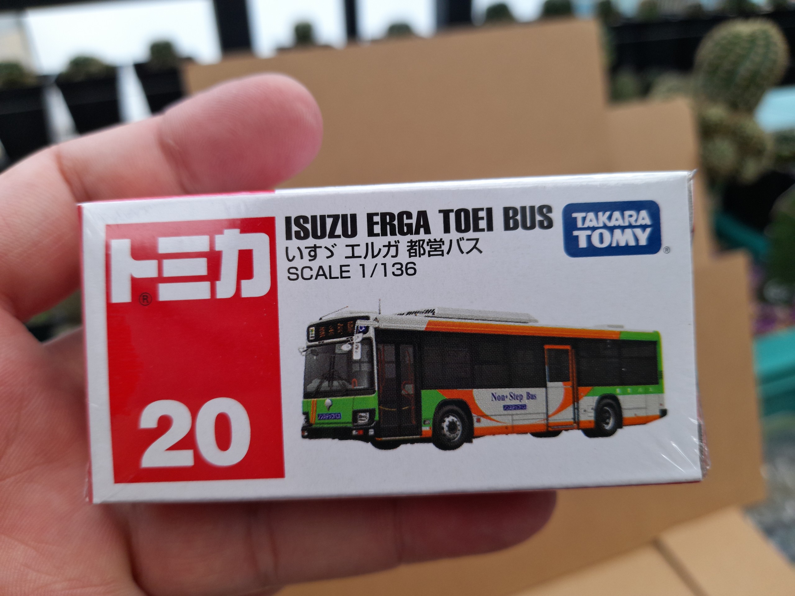 Xe mô hình Tomica - (Hàng chính hãng nguyên seal số 20) - Xe bus Isuzu Erga giá rẻ cho bé sưu tập