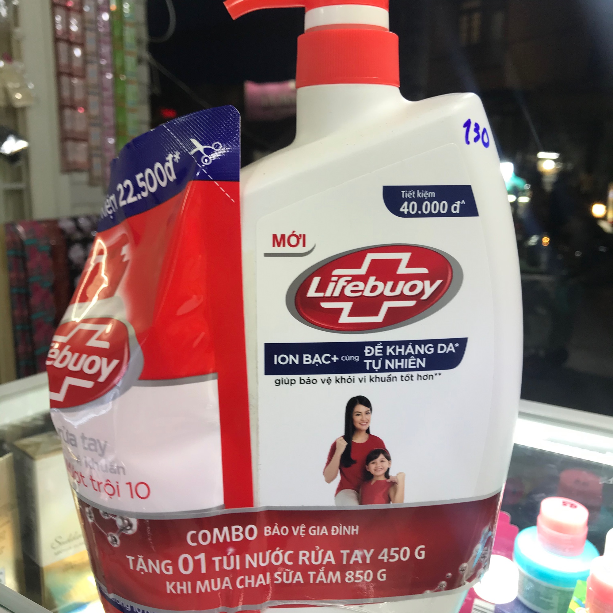 Sữa tắm Lifeboy 850g tặng nước rửa tay 450g