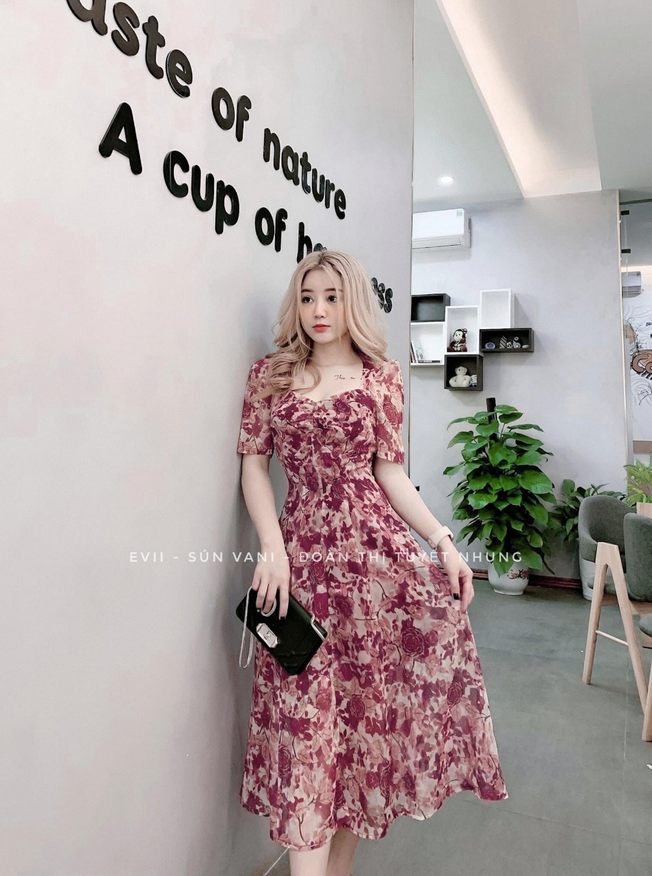 Đầm hoa nhí dáng xoè cổ vuông thanh lịch V29