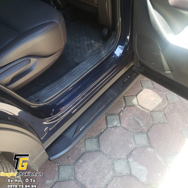 Bậc bệ bước chân cx-8, CX8 kẻ chỉ đúc nguyên khối