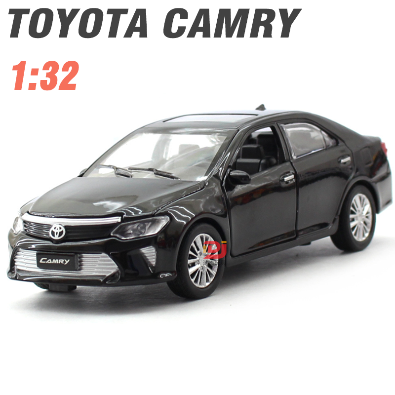 Xe ô tô đồ chơi trẻ em mô hình Camry bằng sắt chạy cót có âm thanh và đèn tỉ lệ 1:32